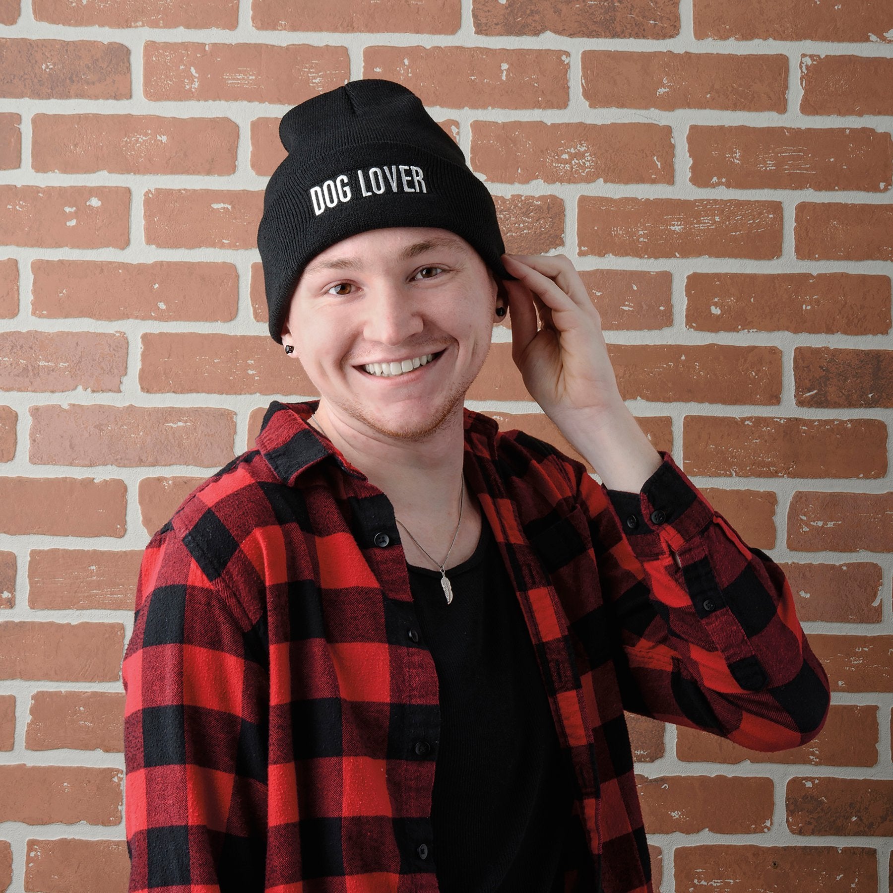 Cozy Black 'Dog Lover' Embroidered Beanie Hat for All Dog Enthusiasts