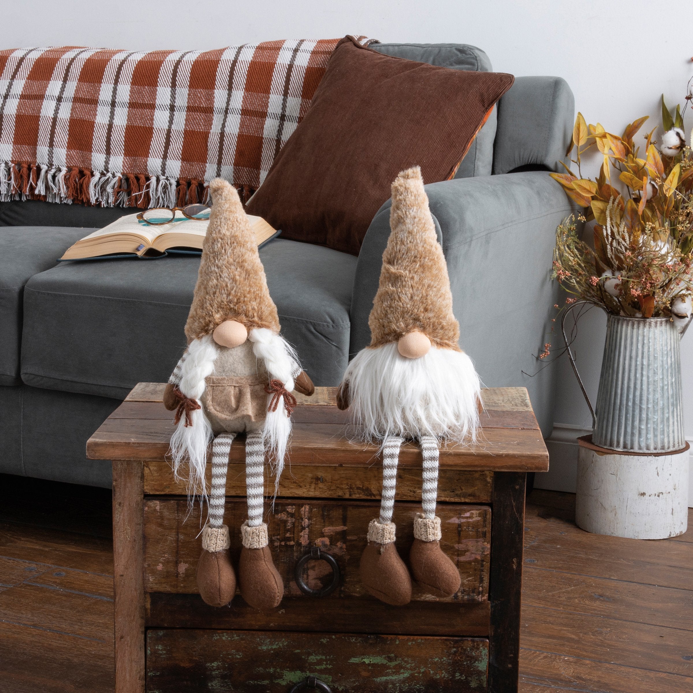 Charming Autumnal Felt Gnome Couple Sitter Set: Whimsical Fall Home Decor Figurines