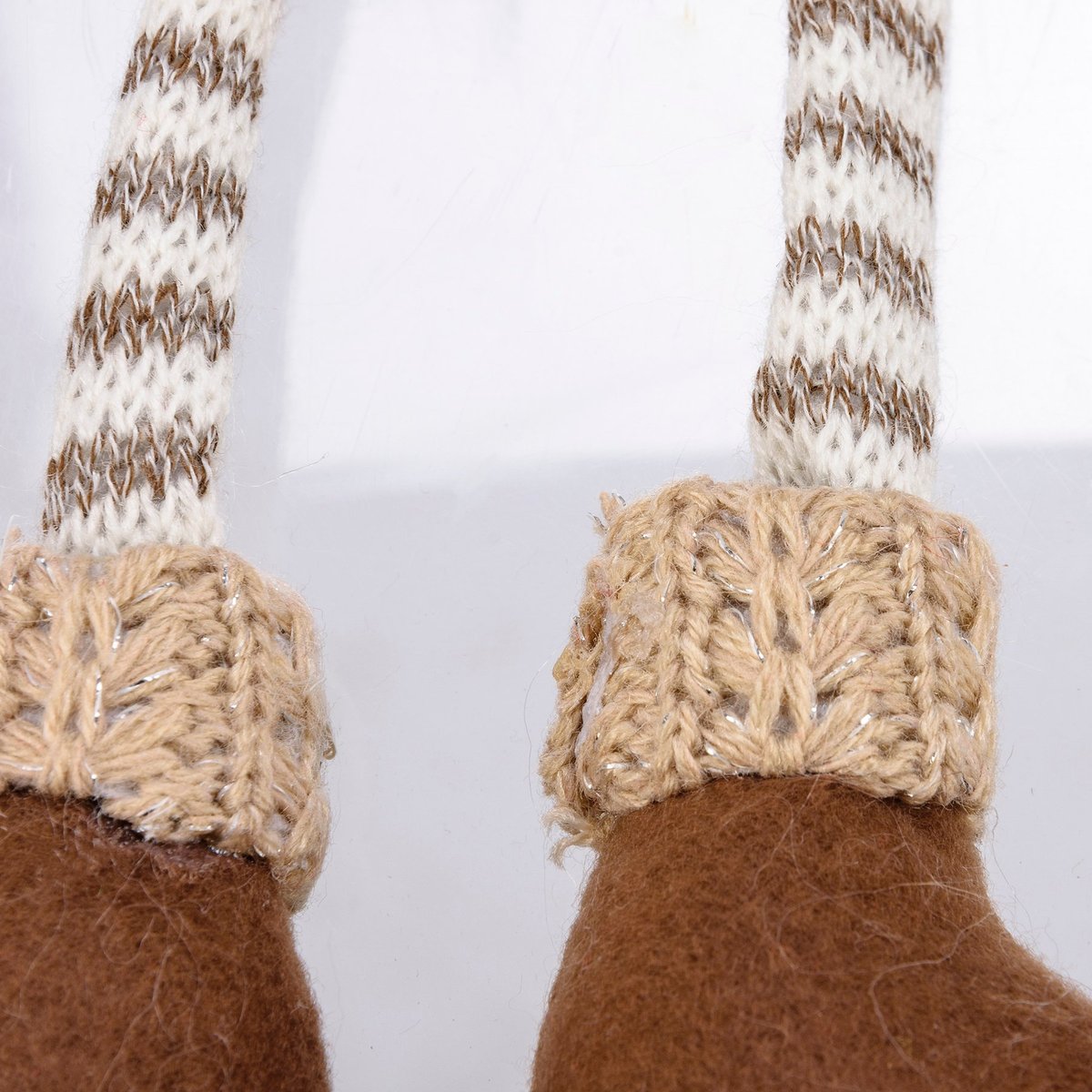 Charming Autumnal Felt Gnome Couple Sitter Set: Whimsical Fall Home Decor Figurines