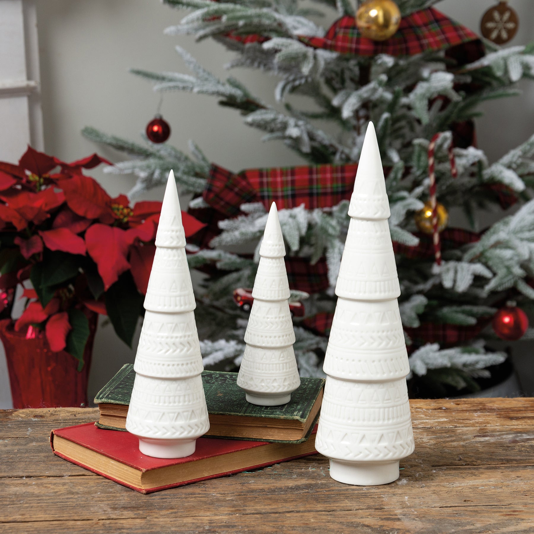 Charming White Ceramic Winter Christmas Tree Set - 3-Piece Festive Decor