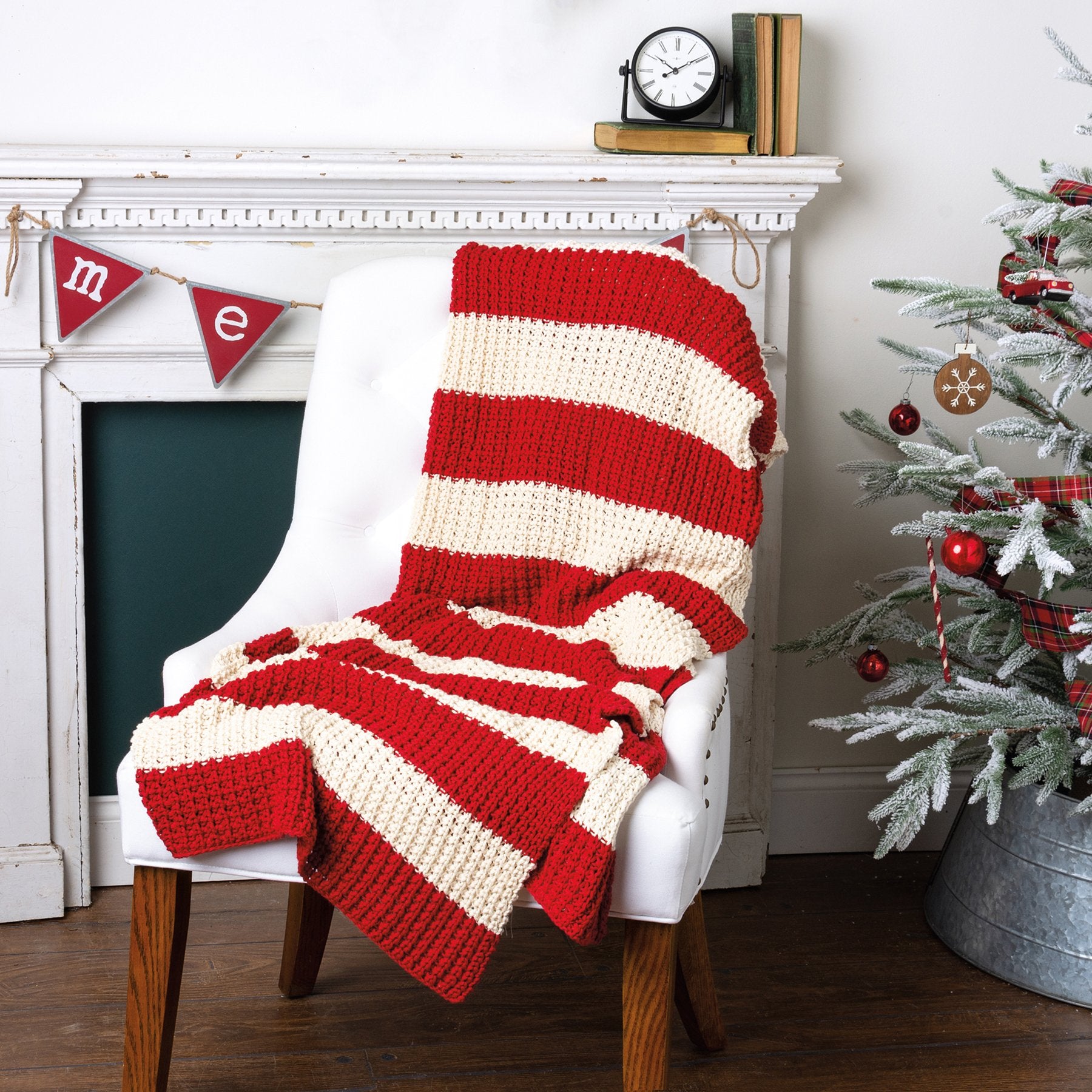 Cozy Nordic Red & White Striped Knitted Cotton Throw Blanket, Machine Washable Decor