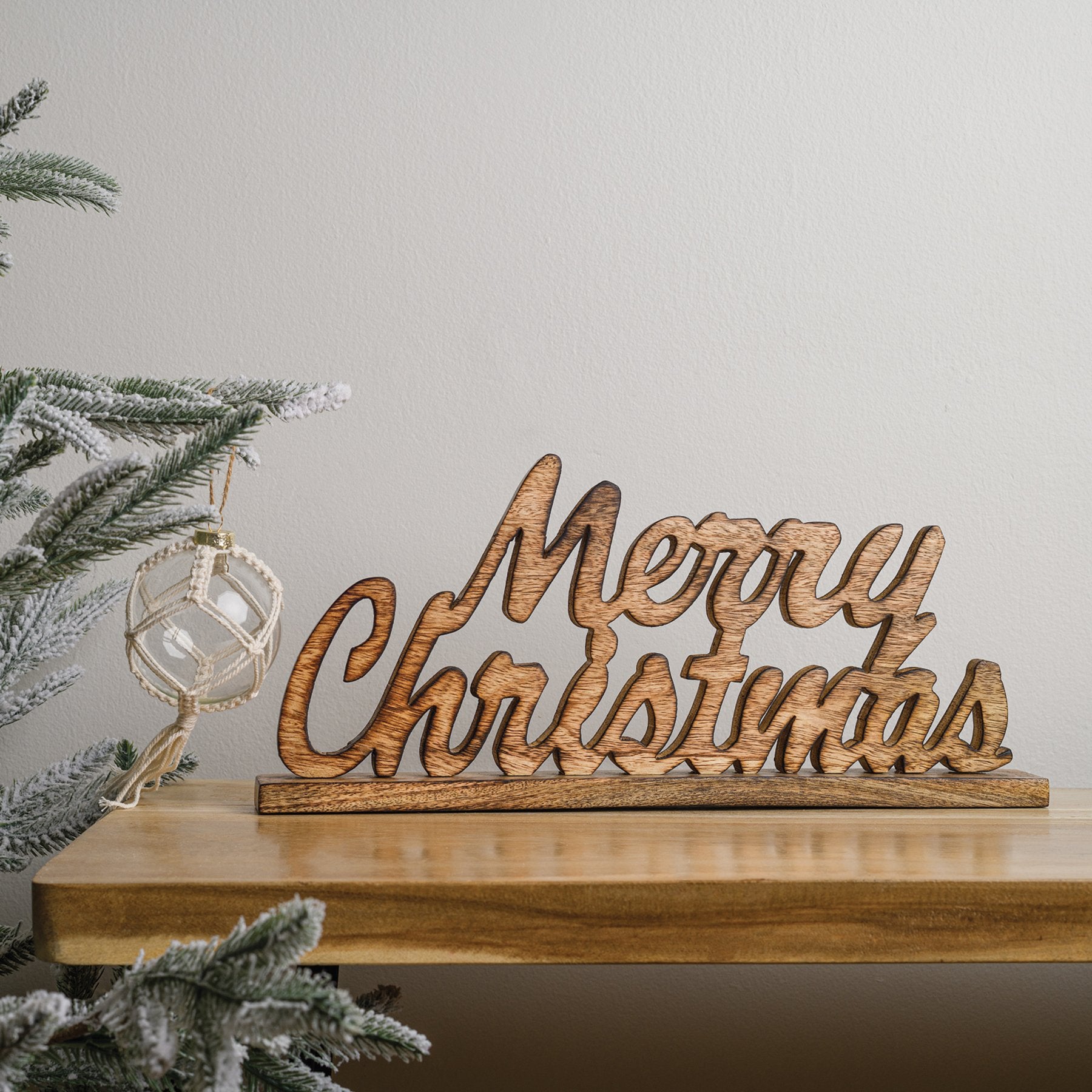 Charming Rustic Wood Merry Christmas Sitter Sign - Festive Holiday Decor