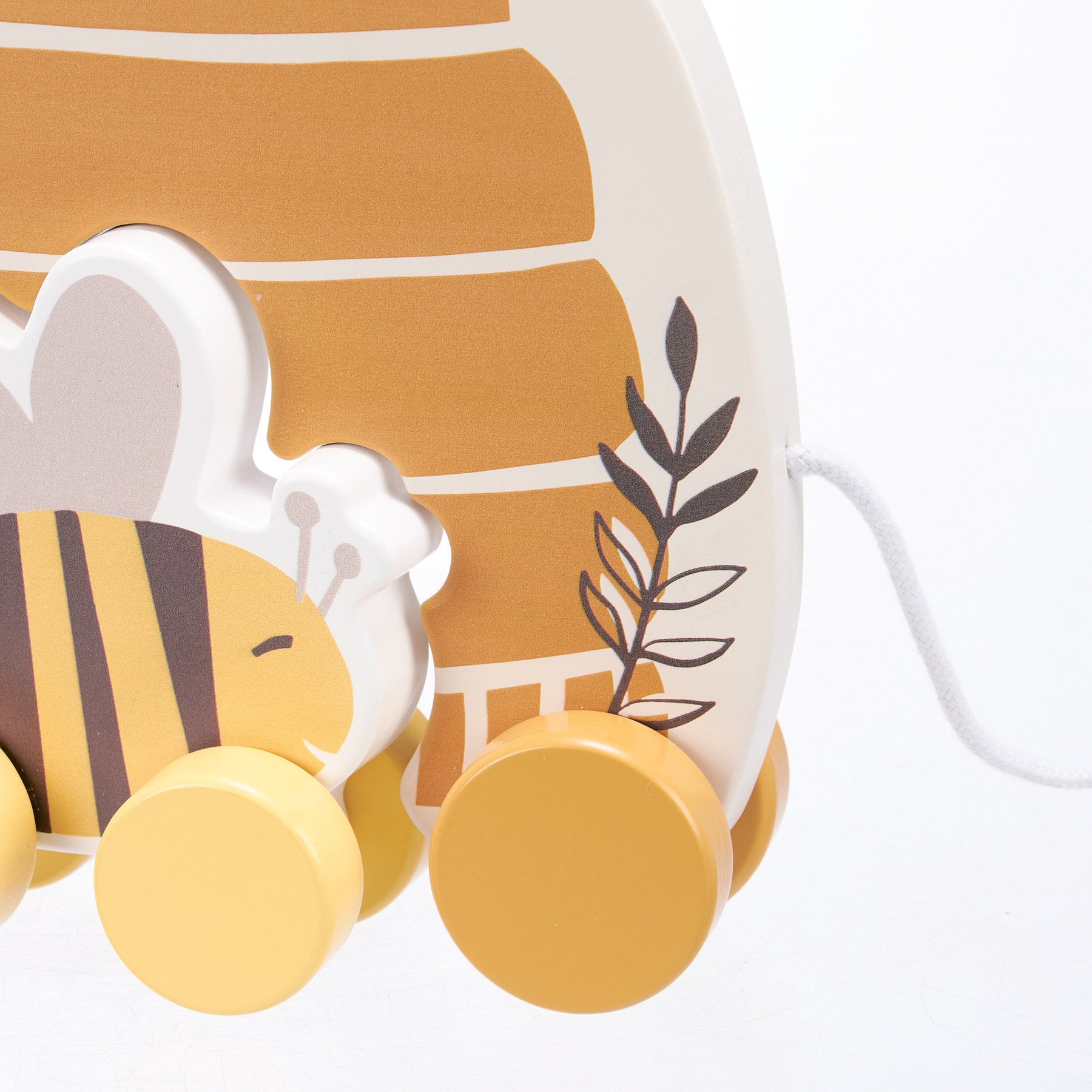 Charming Wooden Bee and Skep Pull Toy for Toddlers with Interactive Design