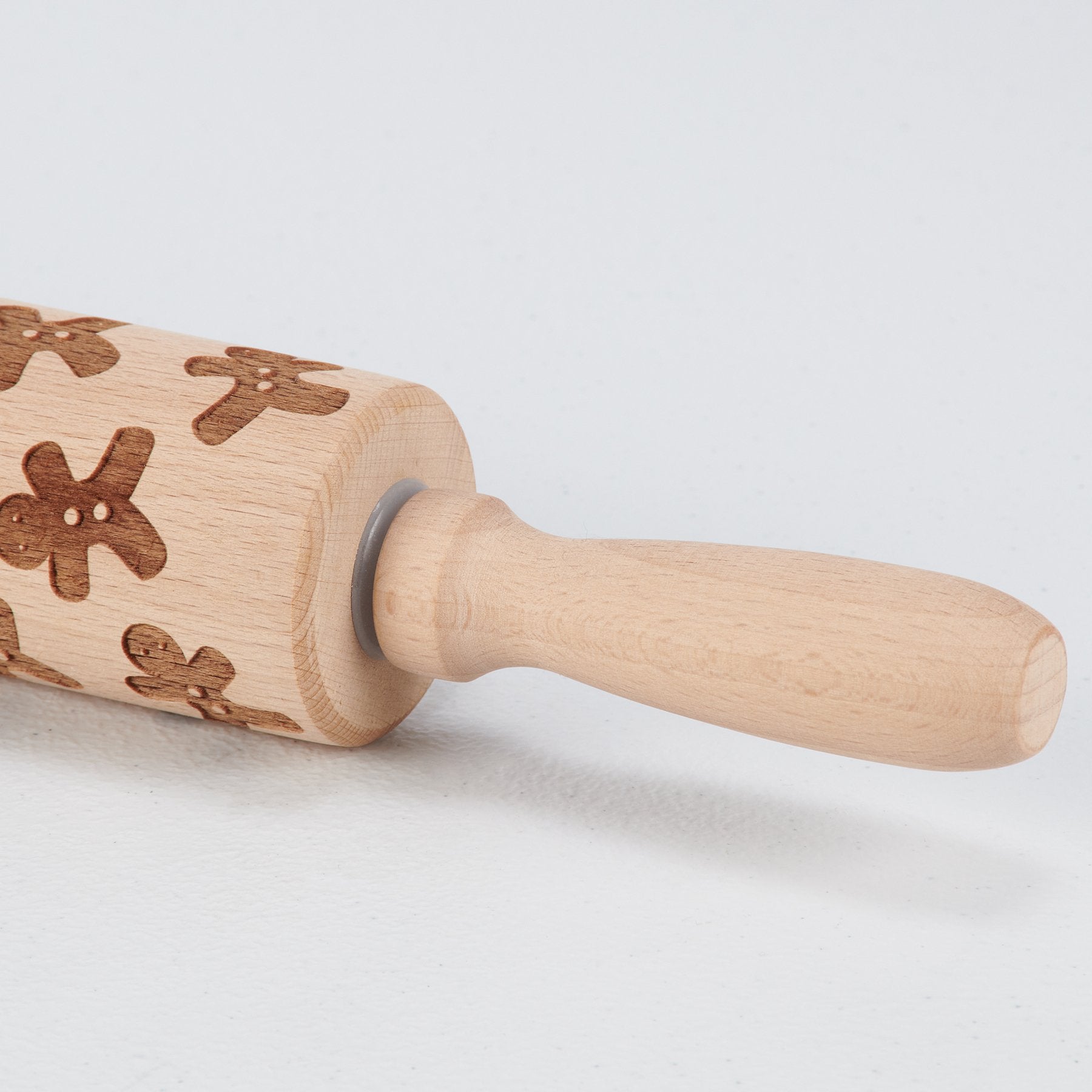Charming Gingerbread Men Embossed Large Wooden Rolling Pin for Festive Baking
