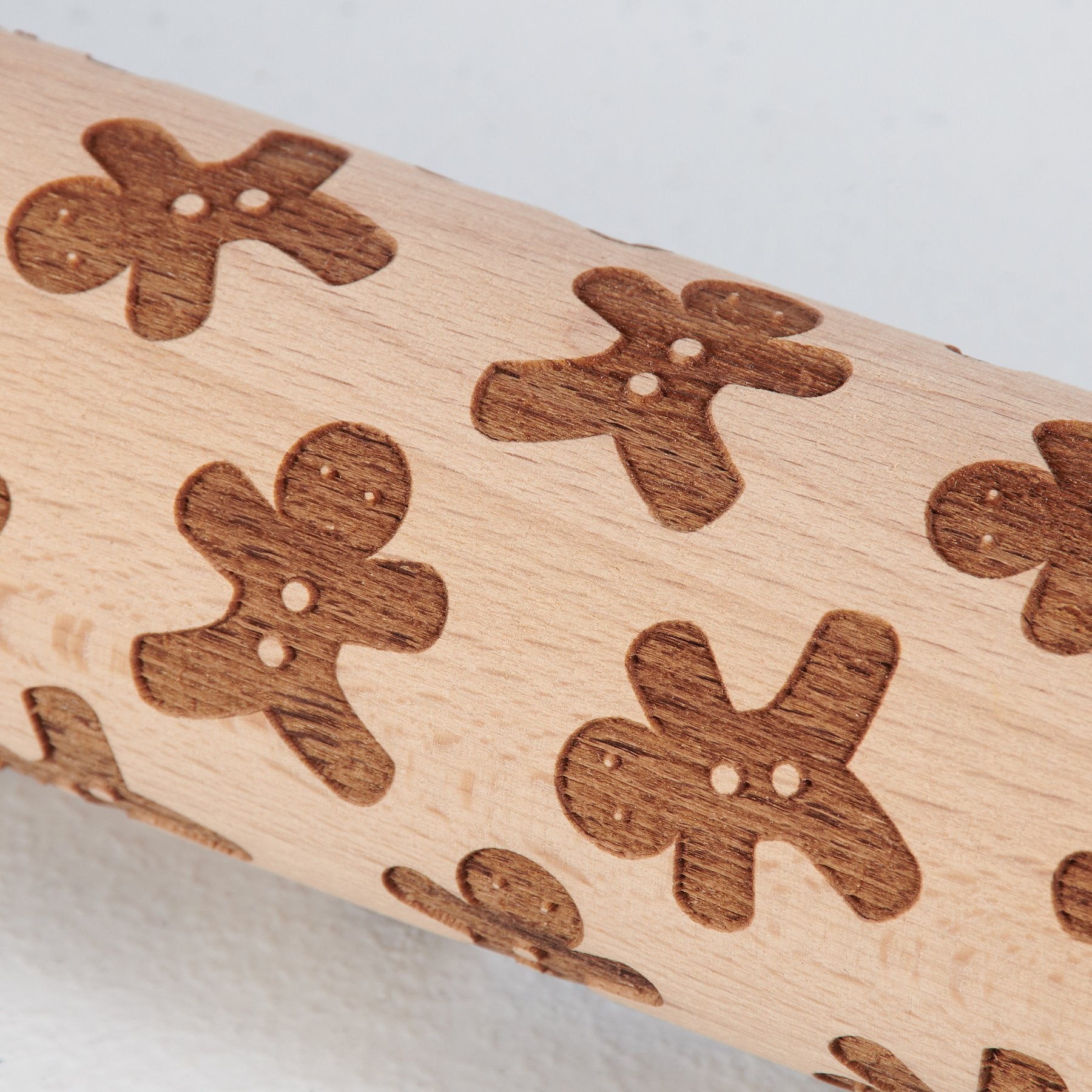 Charming Gingerbread Men Embossed Large Wooden Rolling Pin for Festive Baking