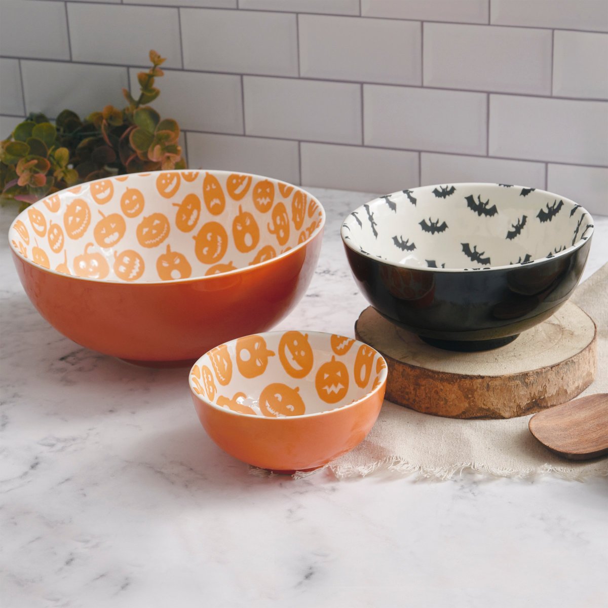 Spooky Halloween Jack O'Lantern Nesting Stoneware Bowl Set for Festive Gatherings