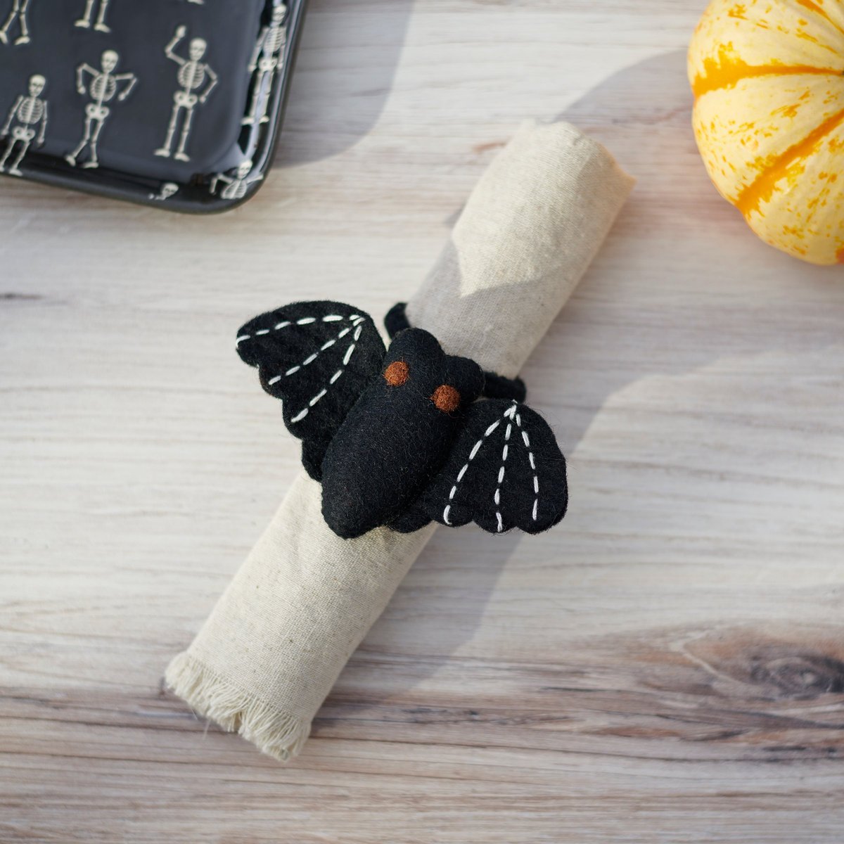 Spooky Felt Bat Napkin Ring: Perfect Halloween Table Decor Accent for Seasonal Gatherings