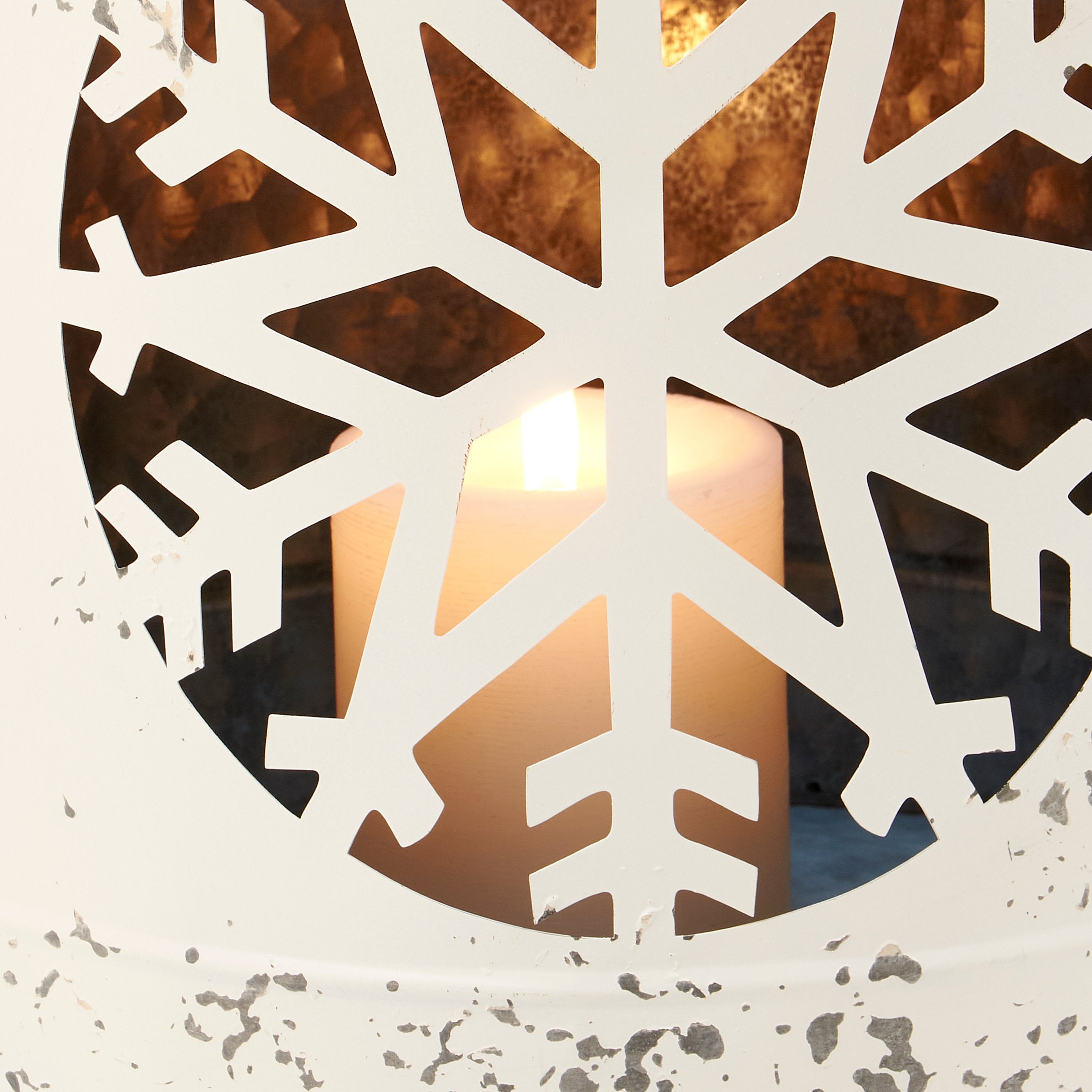 Rustic Nordic Snowflake Metal Lantern Set - Distressed White Winter Decor
