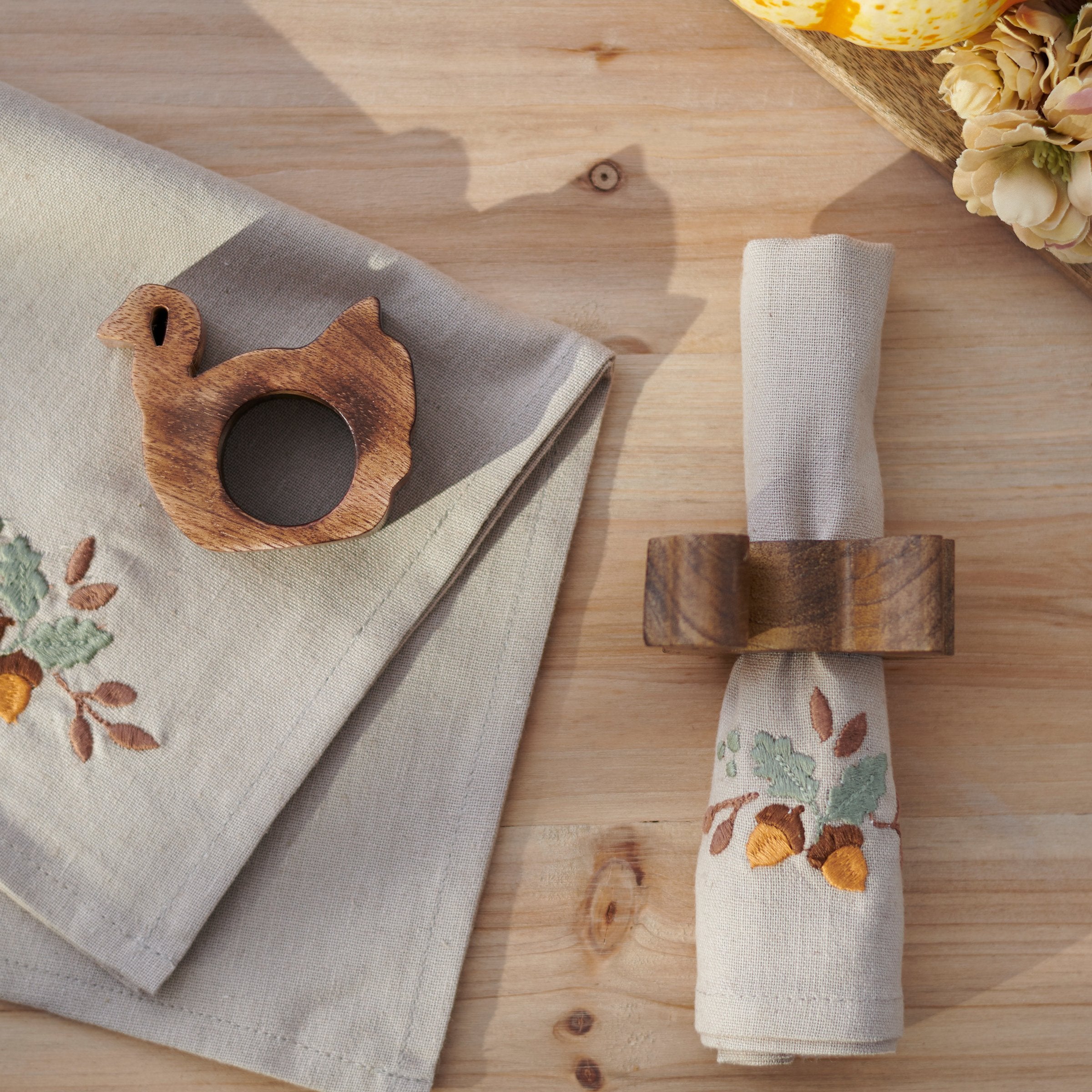 Charming Wooden Turkey Napkin Ring for Festive Fall Table Décor