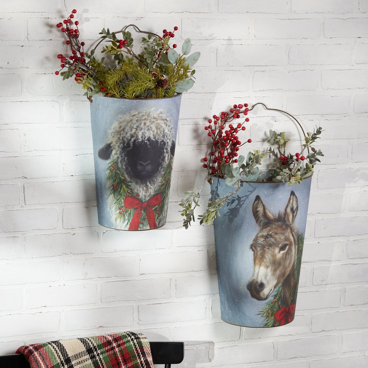 Charming Christmas Animals Rustic Metal Wall Bucket Set - Festive Farmhouse Decor
