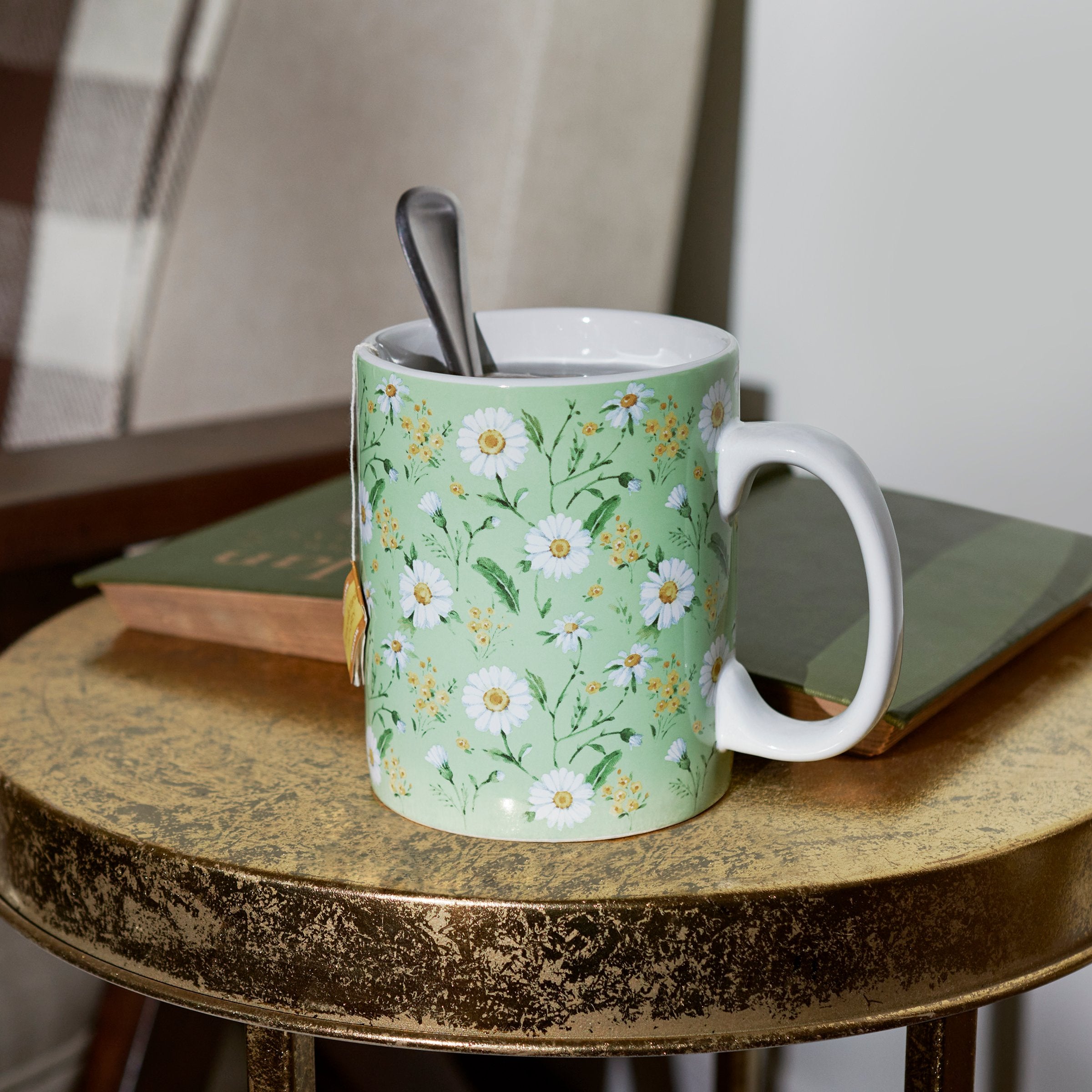 Charming Green Daisy Stoneware Mug, Hand-Painted Watercolor Floral, 20 oz, Safe