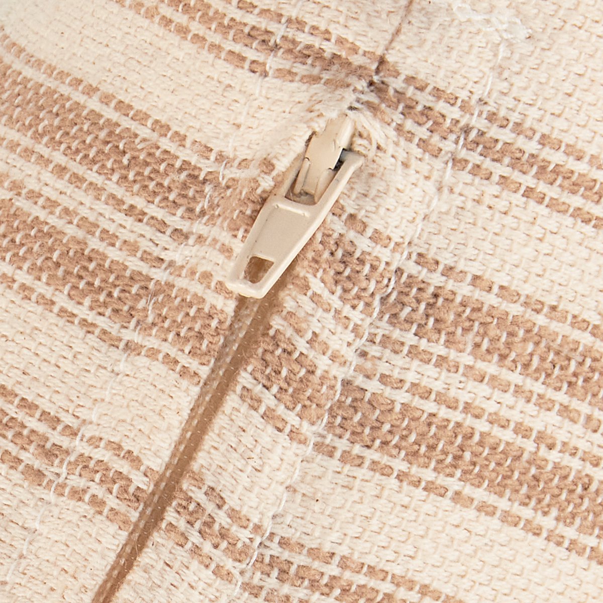 Charming Kune Kune Pig Farmhouse Cotton Throw Pillow - Frayed Design