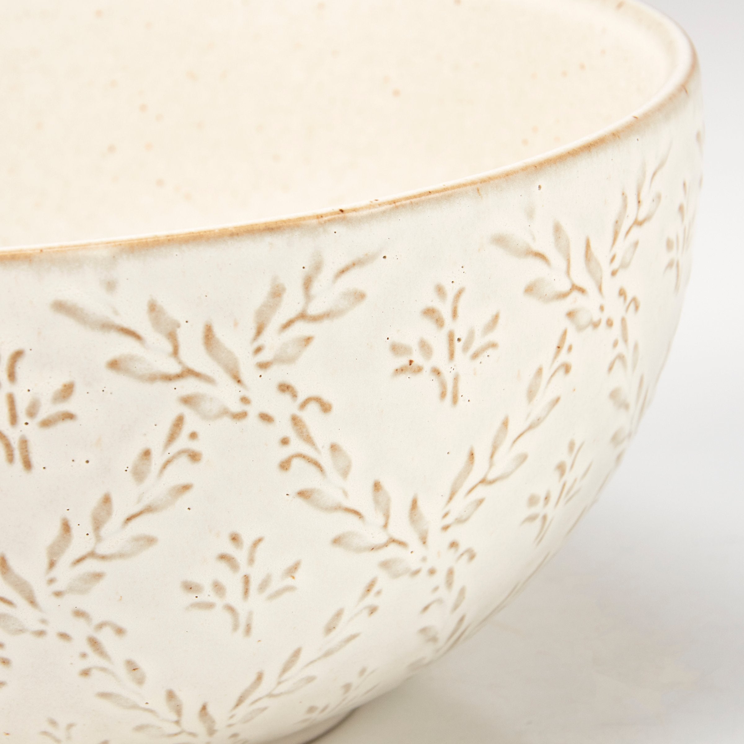 Elegant Cottage Vine Embossed Ceramic Serving Bowl, Cream Glaze Finish, Durable Stoneware