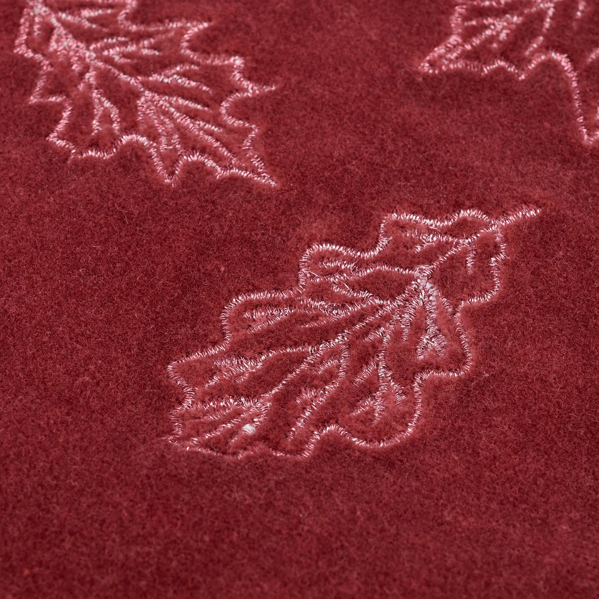 Elegant Embroidered Falling Leaves Cotton-Linen Velvet Table Runner with Tassels