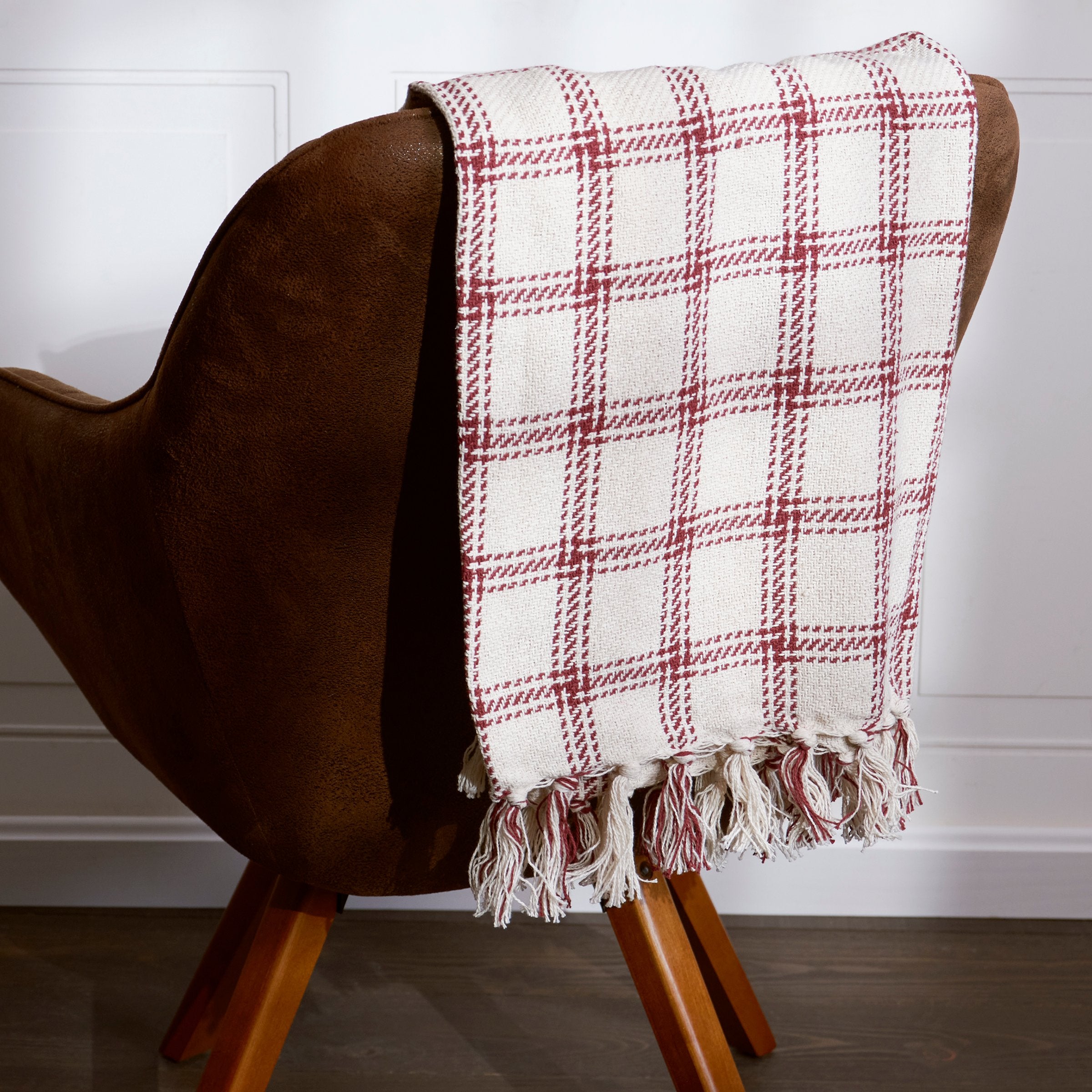 Cozy Burgundy Plaid Cotton Throw Blanket with Tassels - Fall & Harvest Decor