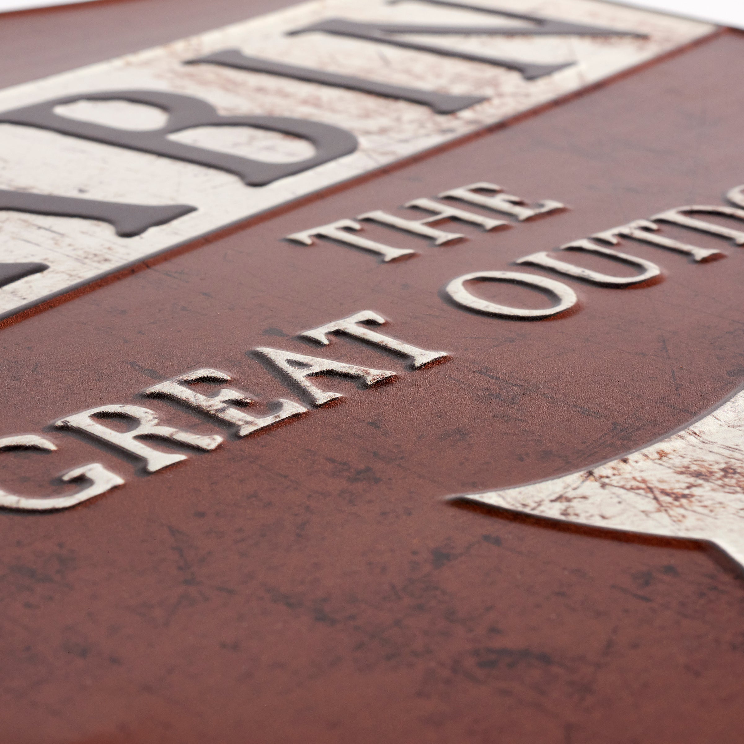 Rustic Metal Cabin Wall Decor Sign for Outdoorsy Home Accent