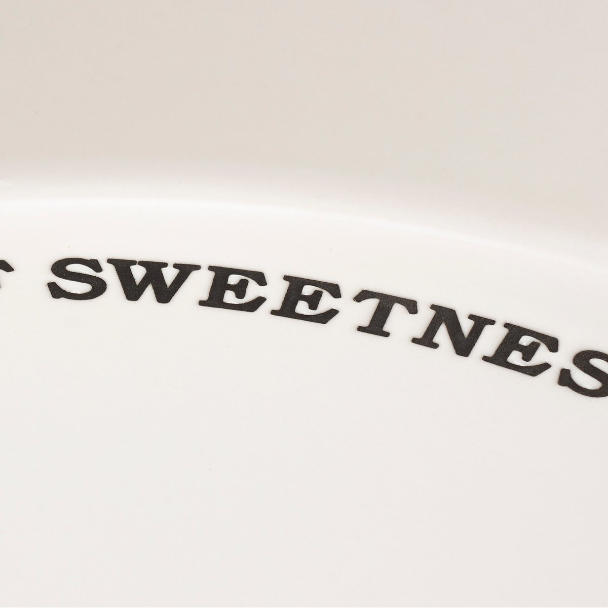 Charming Stoneware 'Slice of Sweetness' Round Pie Plate, Oven & Dishwasher Safe