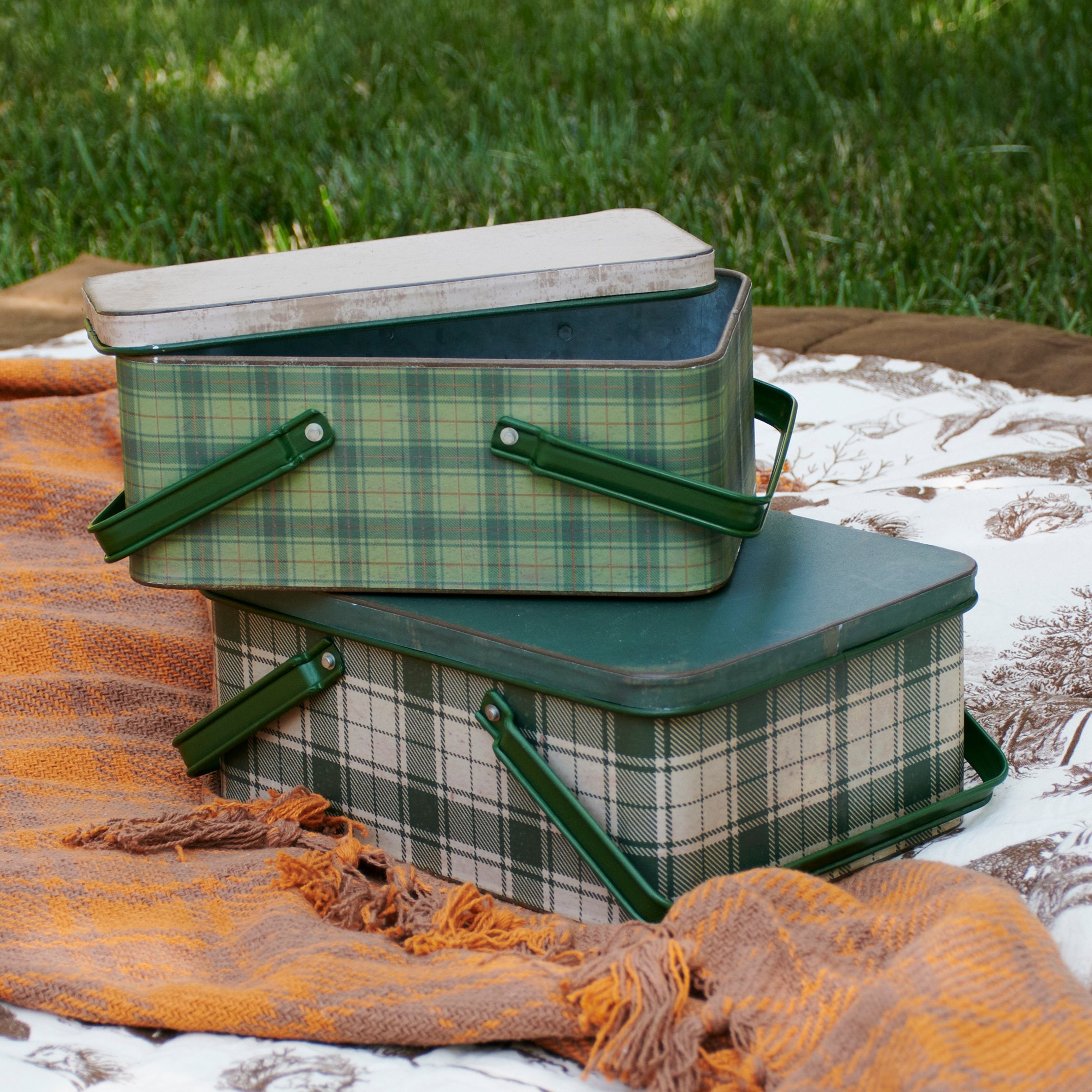 Rustic Green Tartan Plaid Metal Nesting Storage Bins with Lids, 2-Piece Set