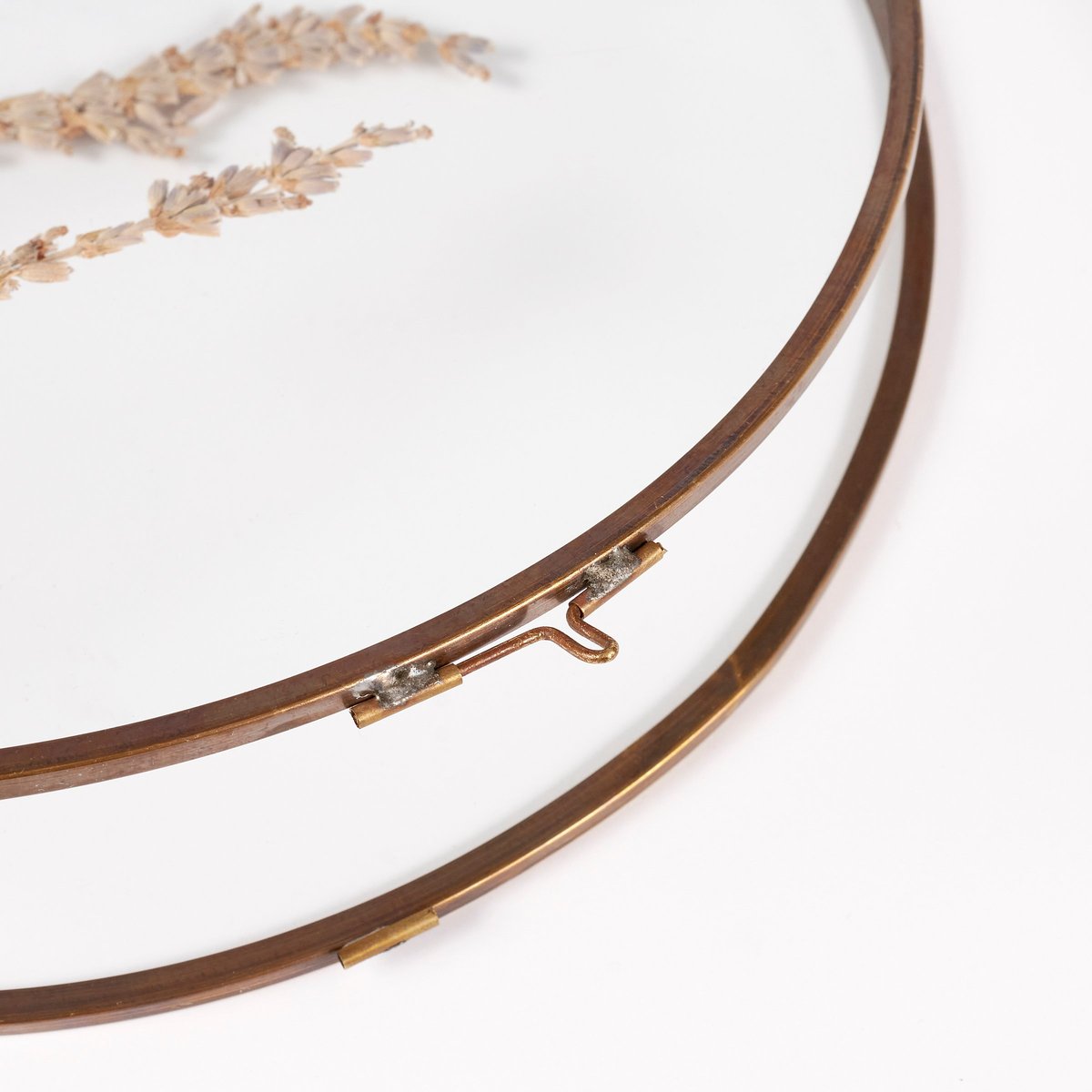 Elegant Dried Flora Wall Decor - Antique Metal Frame with Natural Foliage