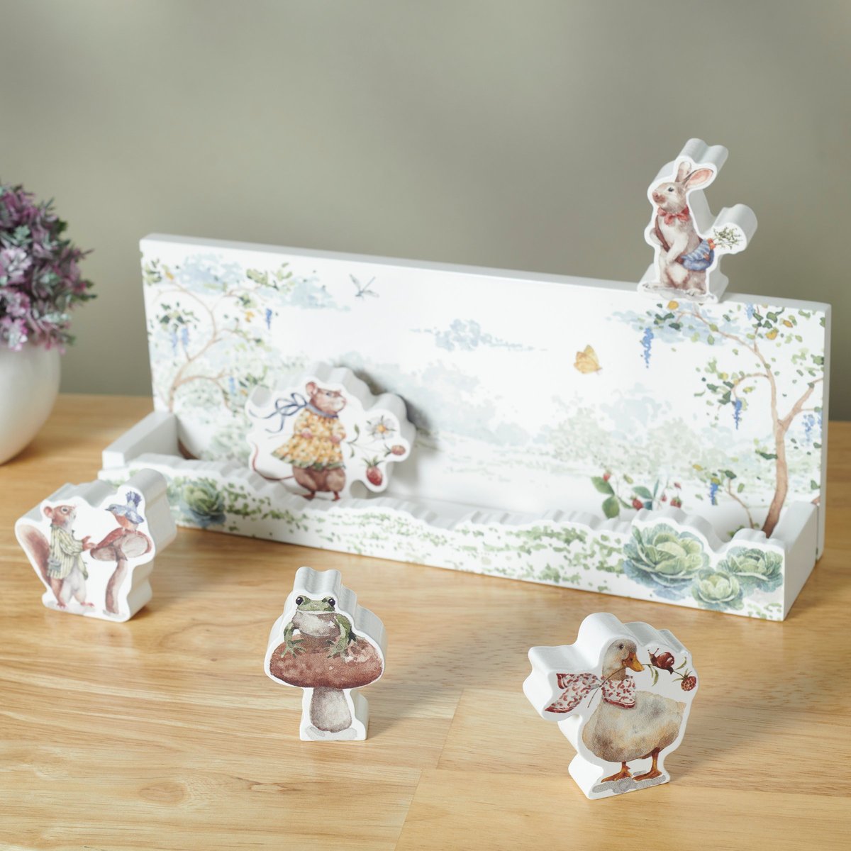 Charming Wooden Garden Animal Play Set for Kids - Storybook Inspired