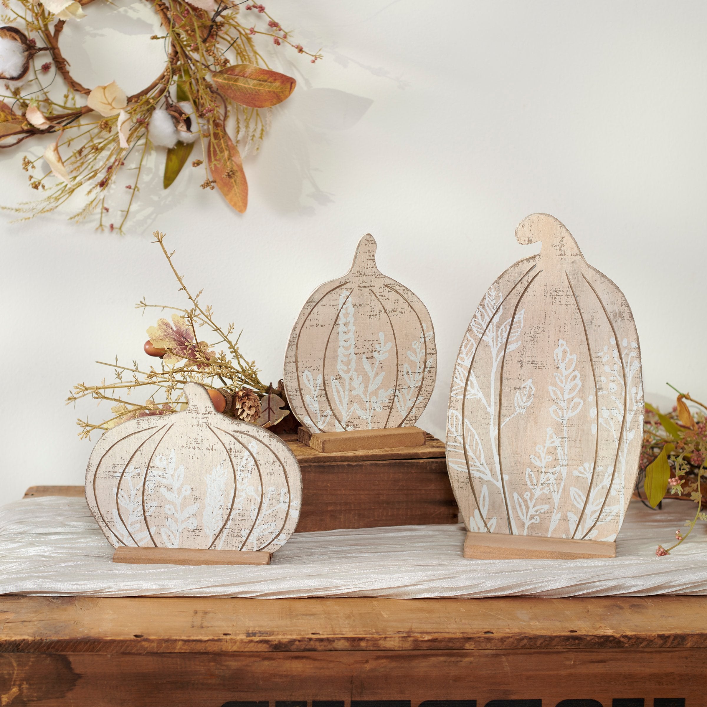 Charming Floral Pumpkin Fall Decor Set - Rustic Wood Seasonal Stand Ups