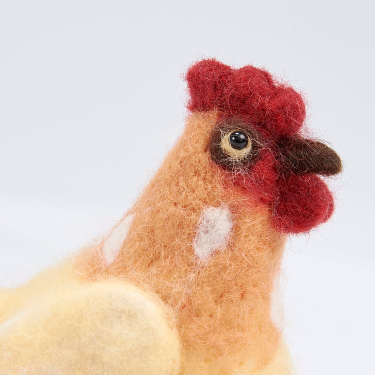 Charming Handmade Felt Hen Critter Set - Rustic Farmhouse Decorative Figurines, 3-Piece