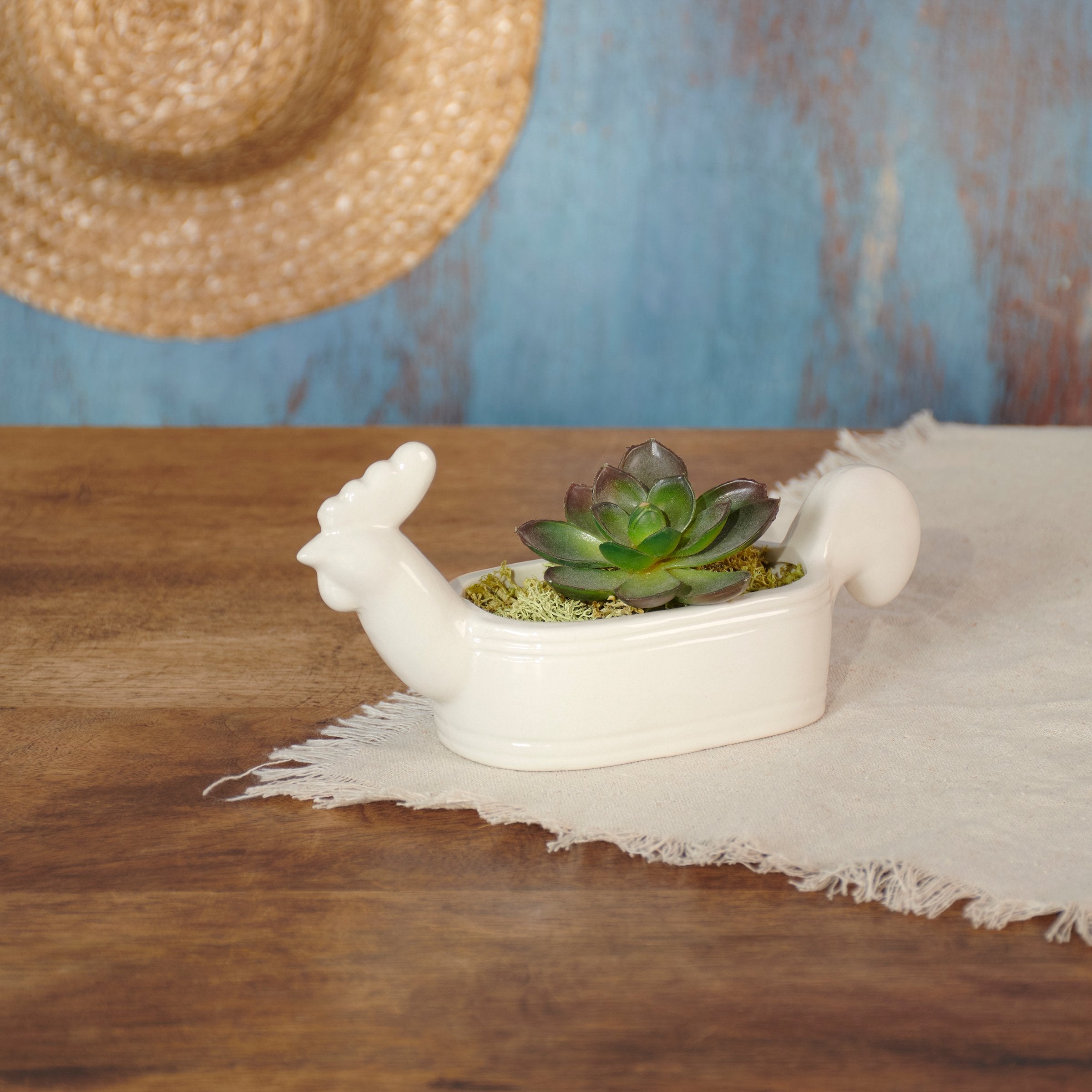 Charming Farmhouse Ceramic Rooster Planter - Unique Sculpted Decor for Plants