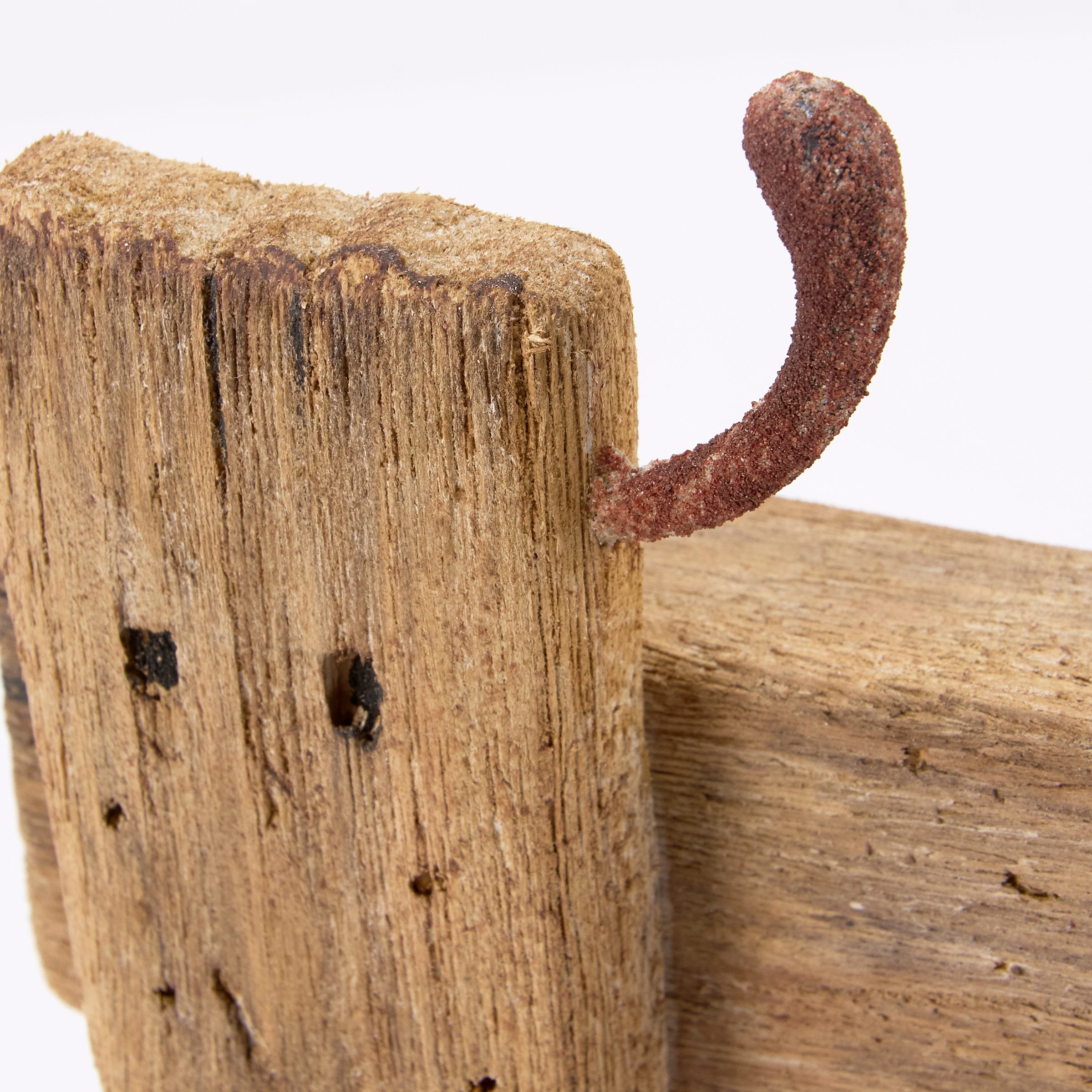 Rustic Farmhouse Steer Sitter: Distressed Wood & Metal Western Home Accent