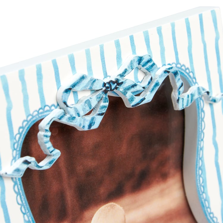 Charming Hand-Painted Blue Stripe Photo Frame with Bow Accent, 4x6 Inch Display
