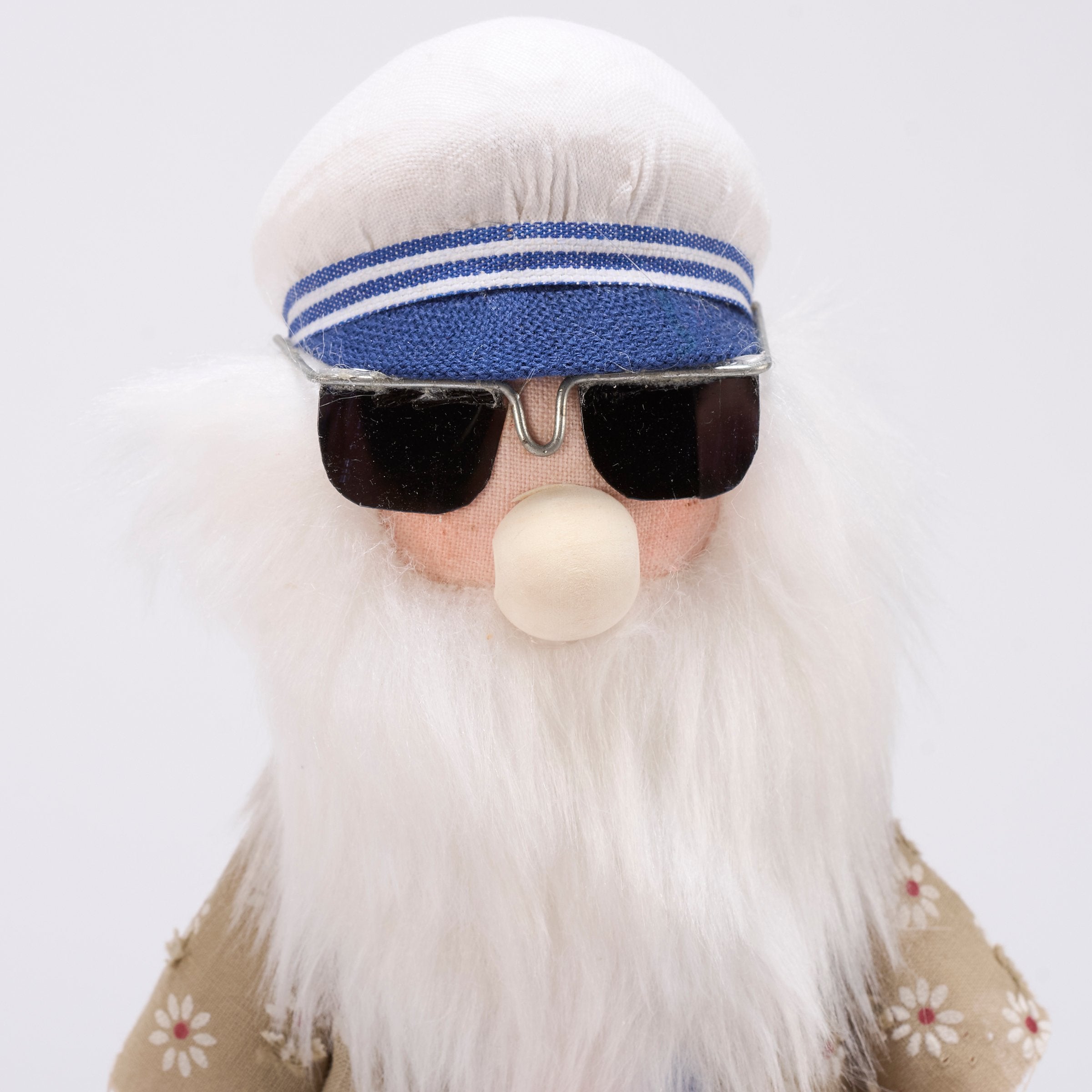 Charming Handmade Fisherman Sitter Decor with Jute Fishing Line & Felt Fish