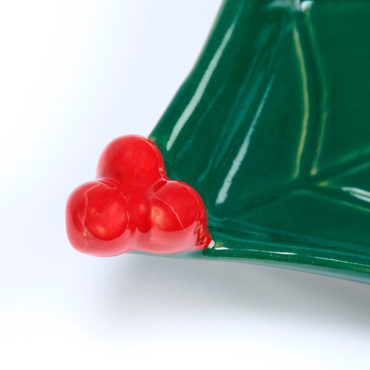 Charming Ceramic Holly Leaf Tray with Glaze Finish for Christmas Decor