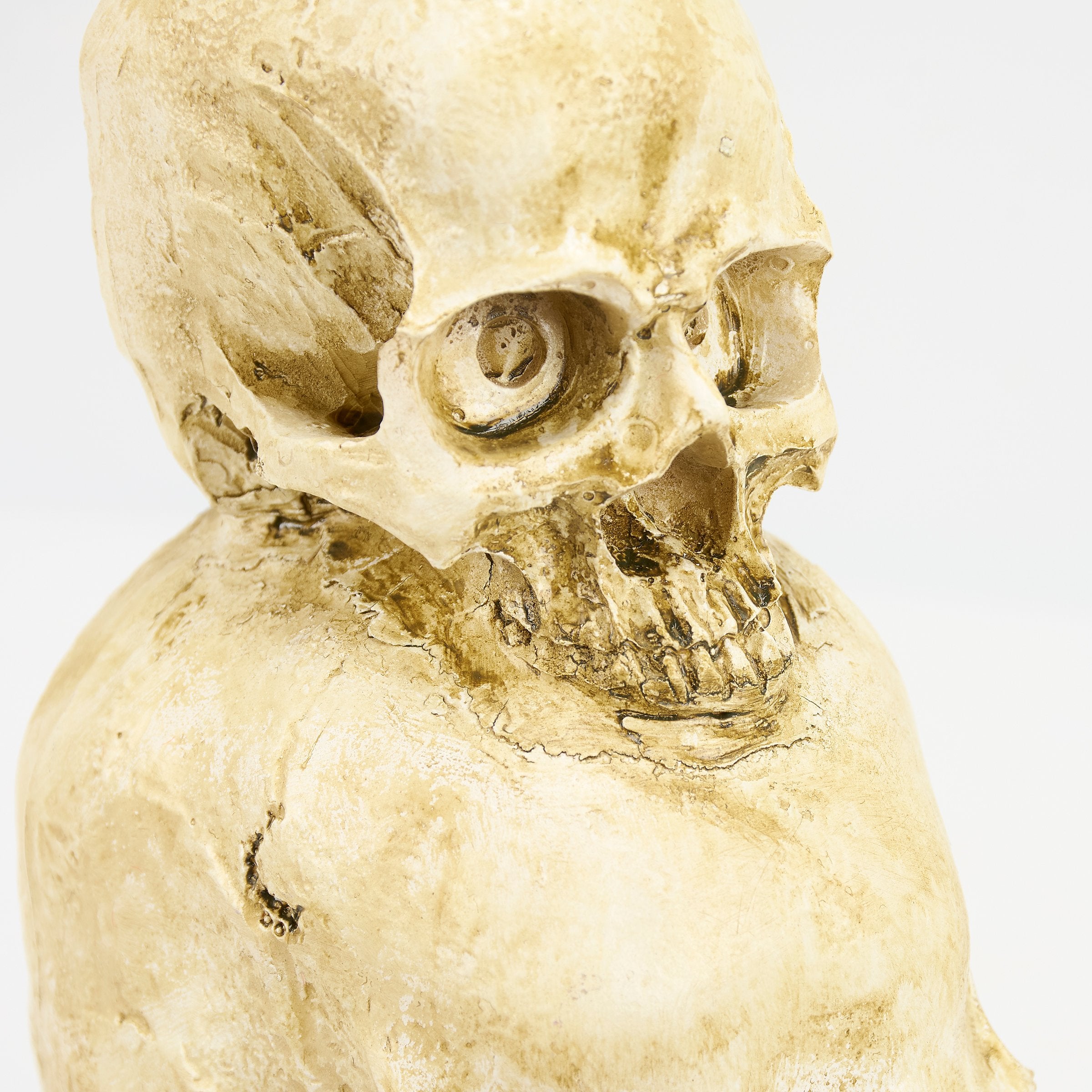 Spooky Stacked Skulls Figurine, Distressed Aged Resin Halloween Home Accent Decor
