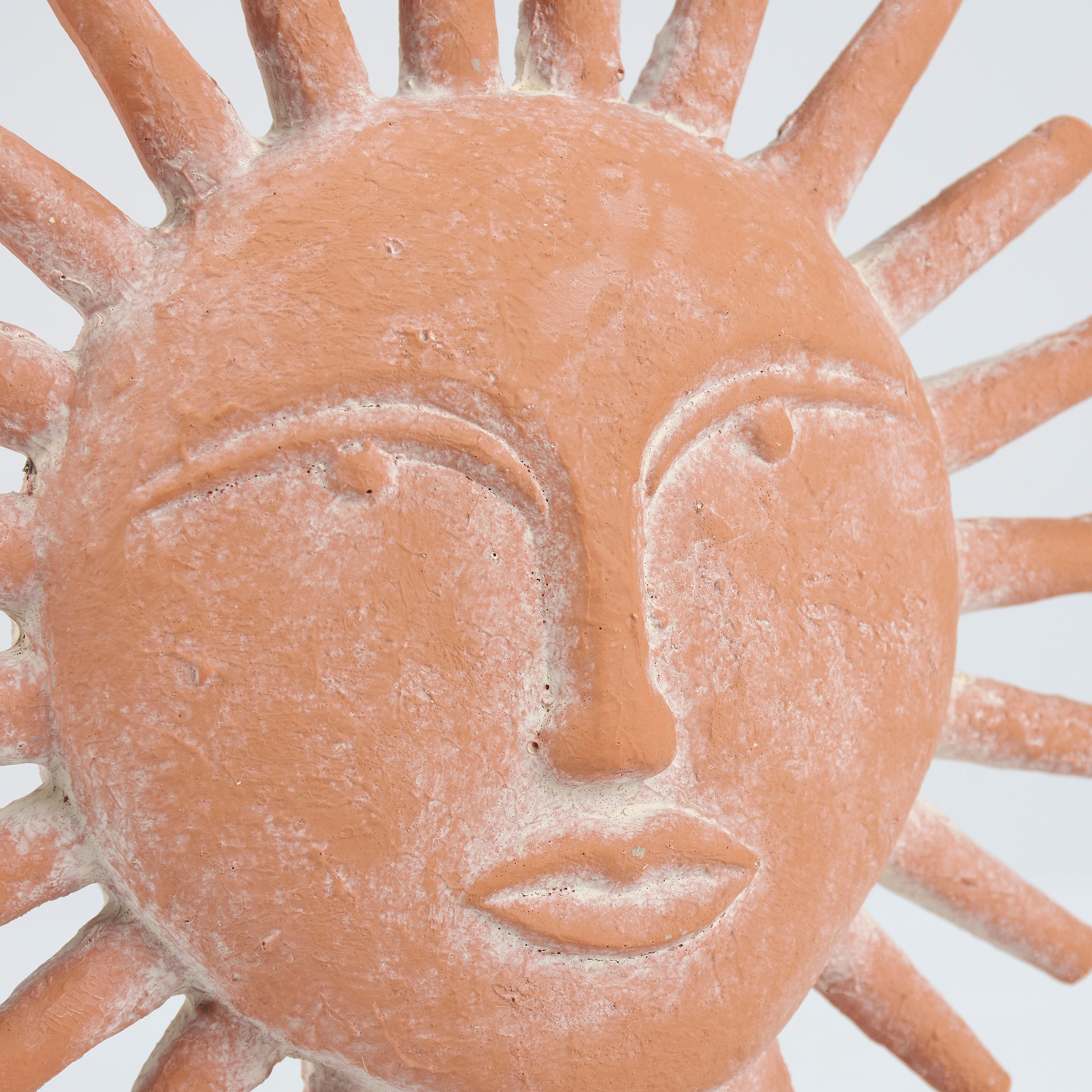 Charming Western Sun Face Sitter: Clay-Inspired Decorative Home Accent Sculpture