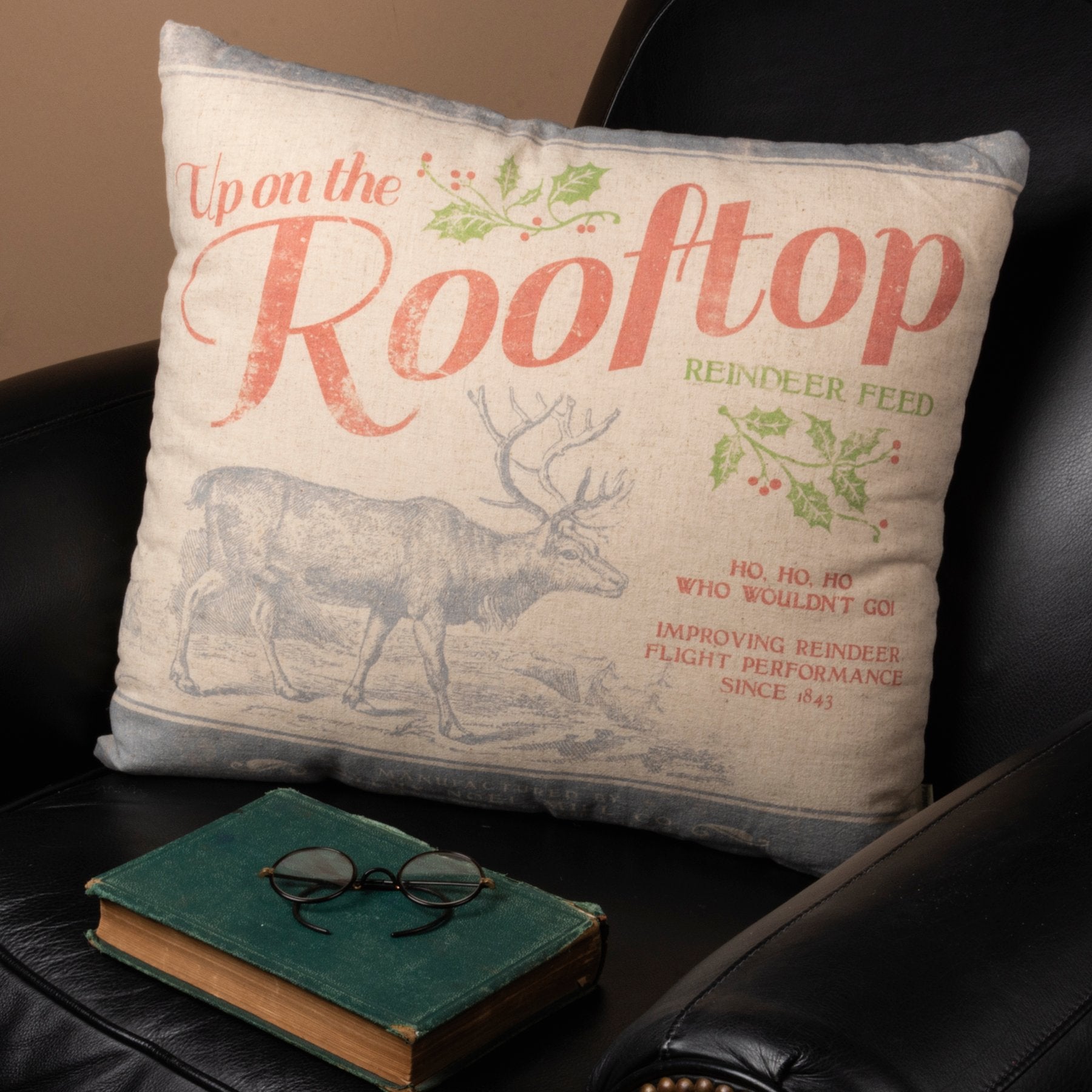 Charming Christmas Rooftop Reindeer Feed Cotton Linen Decorative Holiday Throw Pillow
