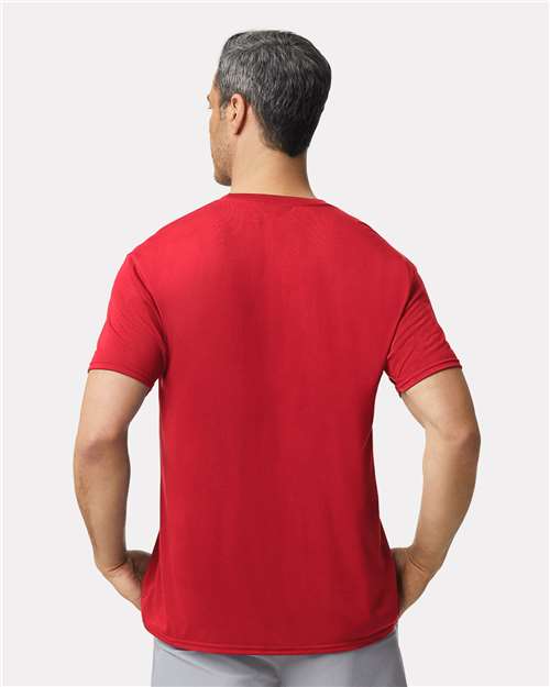 Gildan Unisex Performance® T-Shirt 42000 - Red