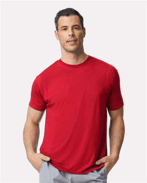 Gildan Unisex Performance® T-Shirt 42000 - Red