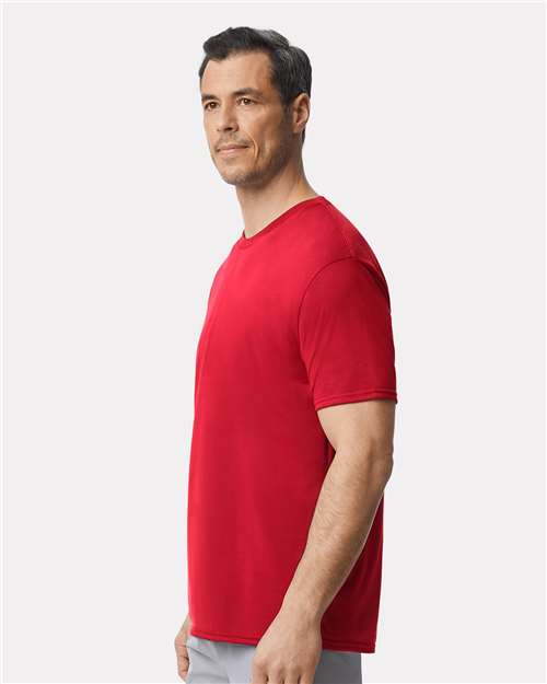 Gildan Unisex Performance® T-Shirt 42000 - Red