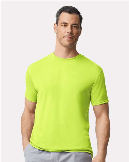 Gildan Unisex Performance® T-Shirt 42000 - Safety Green
