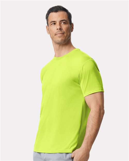 Gildan Unisex Performance® T-Shirt 42000 - Safety Green
